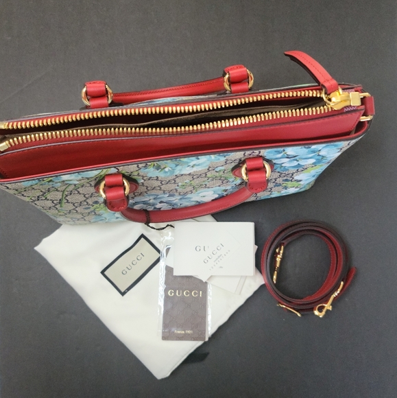 Gucci GG Supreme Monogram Blooms Tote - Picture 11 of 15